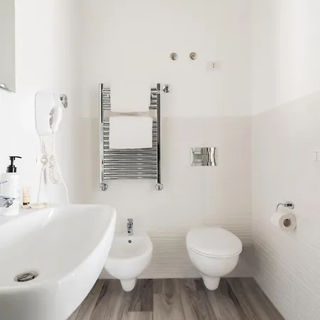 Yourhome - Maison Degli Aranci Couette-café 3*