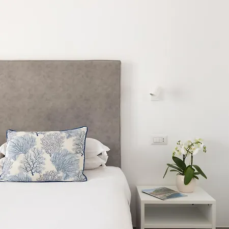 Couette-café Yourhome - Maison Degli Aranci 3*
