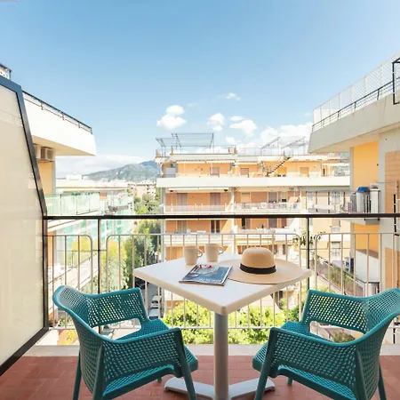 Yourhome - Maison Degli Aranci 3* Σορέντο