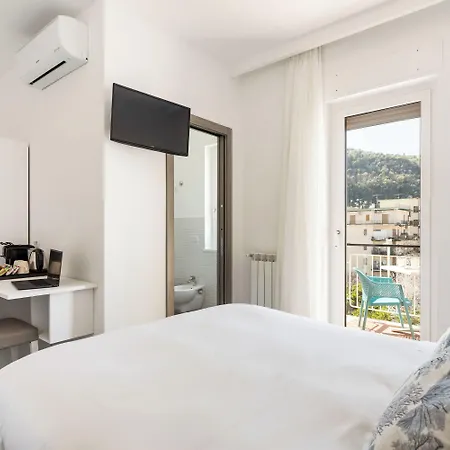 Yourhome - Maison Degli Aranci 3*