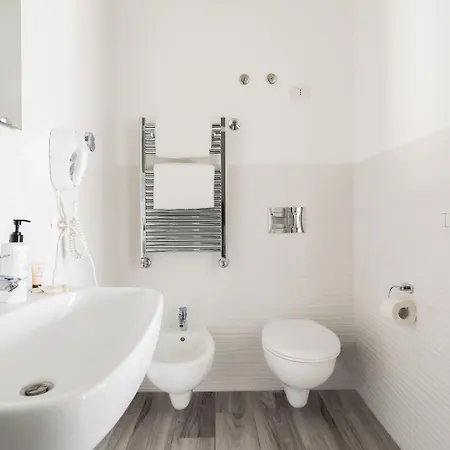Yourhome - Maison Degli Aranci 3*