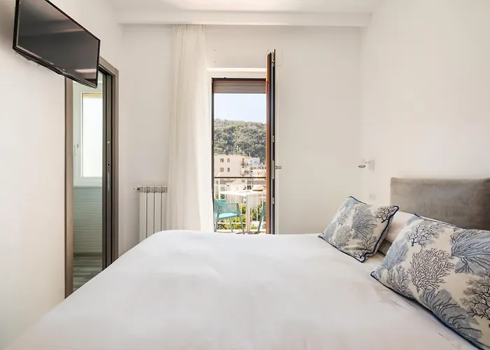 Alojamento de Acomodação e Pequeno-almoço Yourhome - Maison Degli Aranci 3*