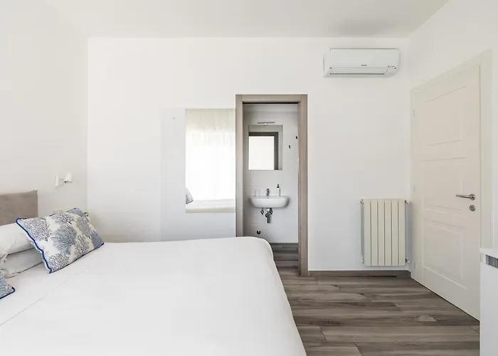 Yourhome - Maison Degli Aranci Couette-café 3*