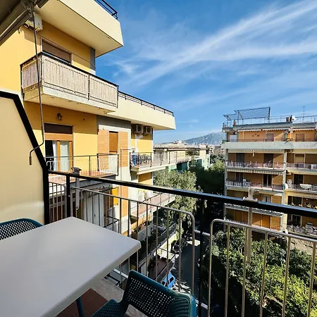 Nocleg ze śniadaniem Yourhome - Maison Degli Aranci 3*