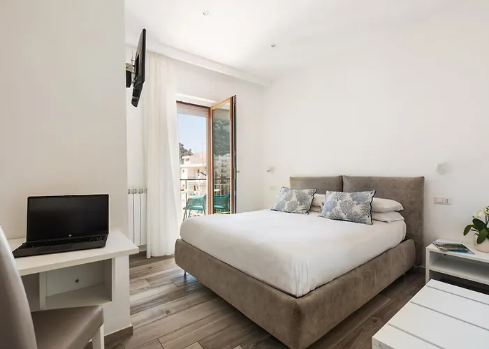 Yourhome - Maison Degli Aranci 3*